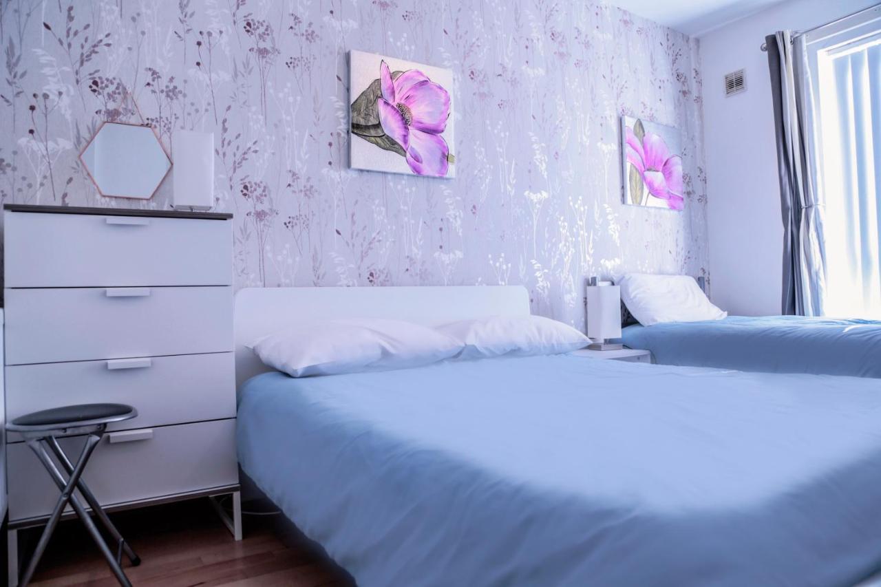 Perfect Central City Location - Parking - 3 Beds - 2 Bedrooms Belfast Ngoại thất bức ảnh
