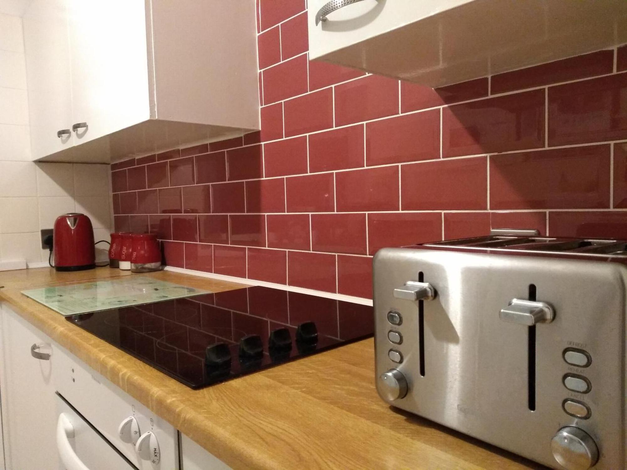 Perfect Central City Location - Parking - 3 Beds - 2 Bedrooms Belfast Ngoại thất bức ảnh